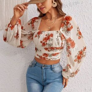 Floral print square neck lantern sleeve crop blouse